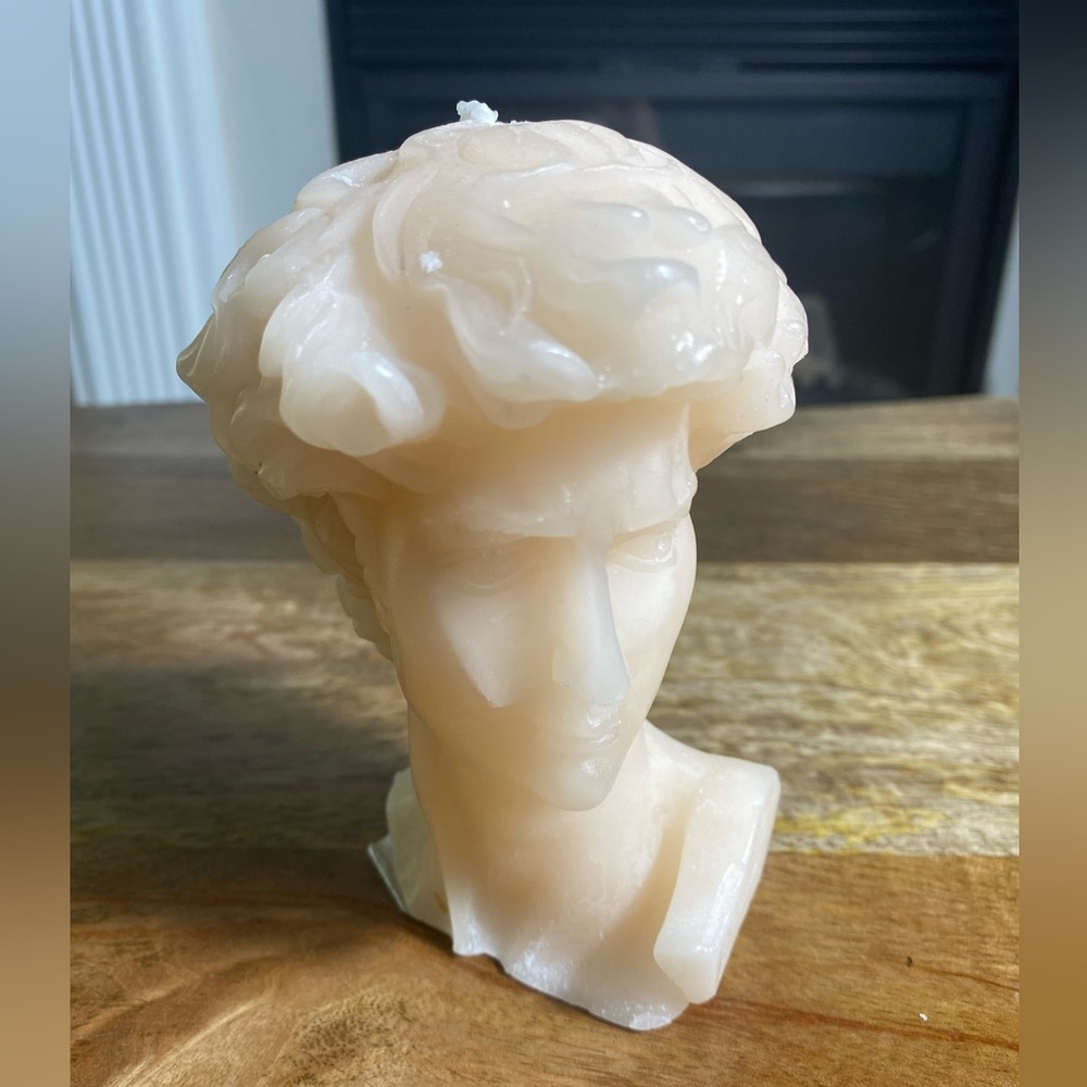 LuxeHabitat Candle